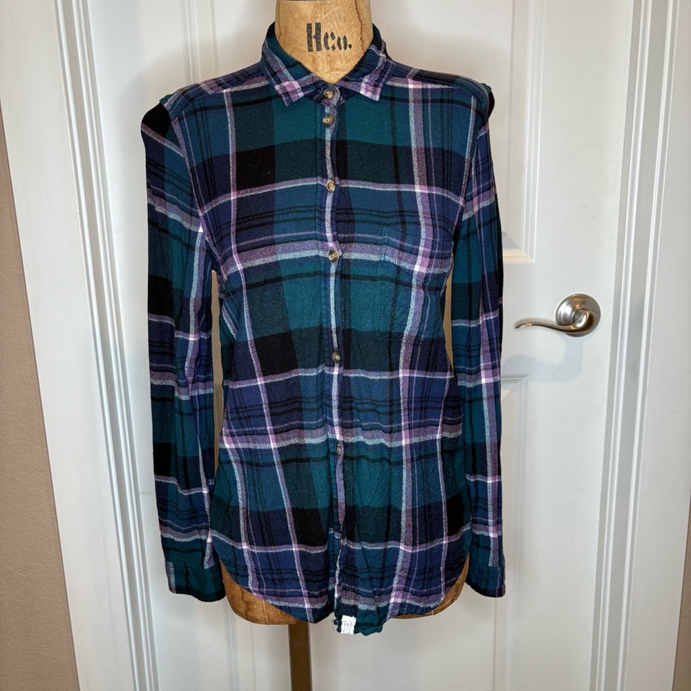 American Eagle Plaid Button Up